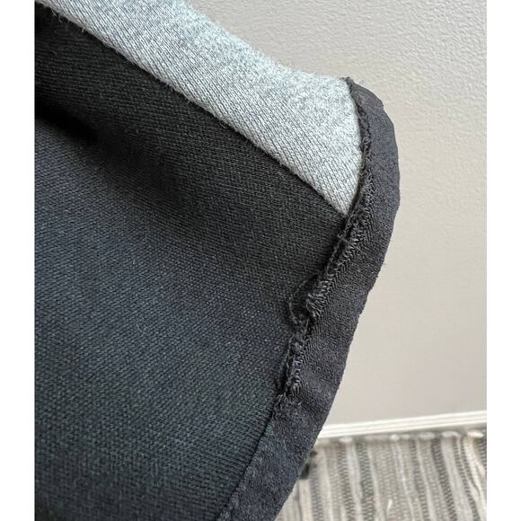 Ferrari PUMA Mens Black Gray Front Zip Long Sleeve Hooded Jacket w/ Pockets Sz S - Picture 5 of 7